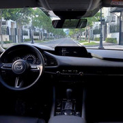 Làm sao để biết showroom Mazda Tuyên Quang đang có sẵn xe và màu bạn cần?